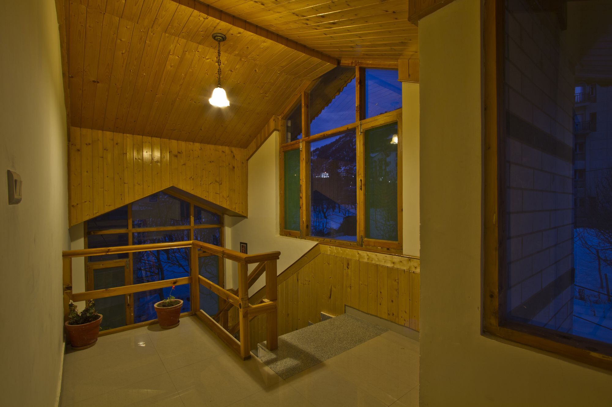 Hotel Mountain Face Manāli Eksteriør billede